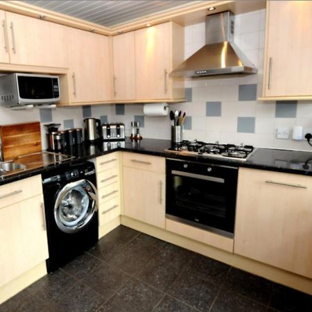 Cheerful One Bedroom Cottage With Parking Space. Glasgow Exteriér fotografie