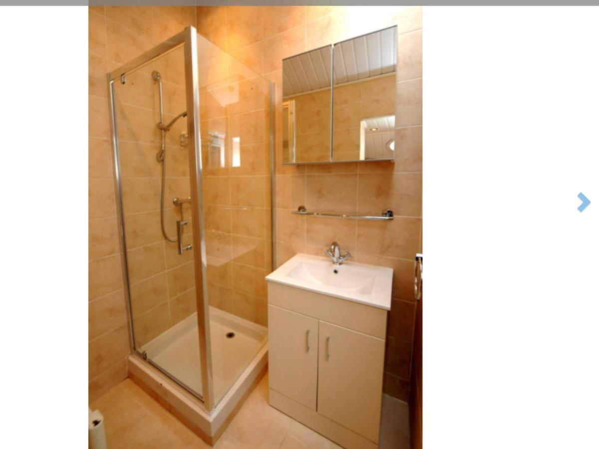 Cheerful One Bedroom Cottage With Parking Space. Glasgow Exteriér fotografie
